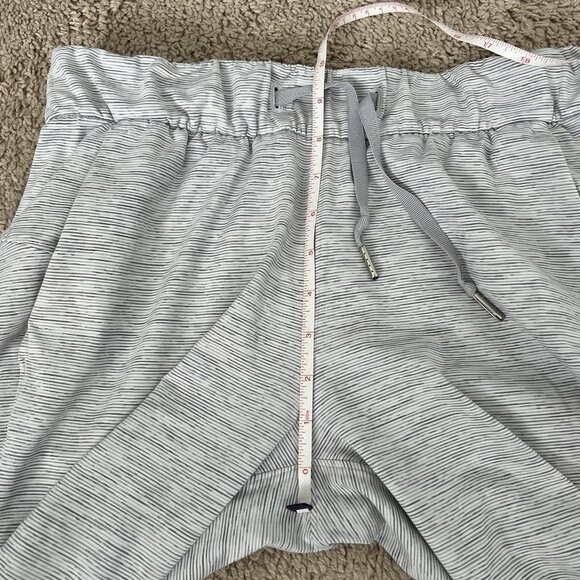 Lululemon Size 4 Keep Moving Pant High Rise Wee Are From Space Nimbus Battleshp - Picture 8 of 9